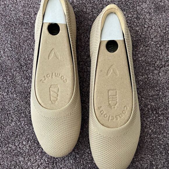 NIB Vivaia Water-Repellent Round-Toe Walking Flats (Claire Walker) Size 39 - Picture 2 of 4